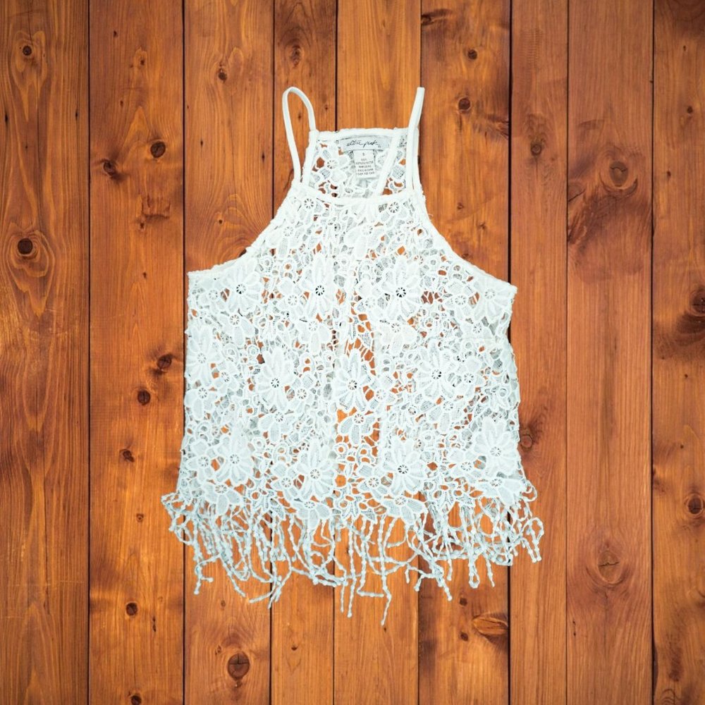Ultra‎ Pink Crocheted Tank Top Color White Size Small S 100% Polyester